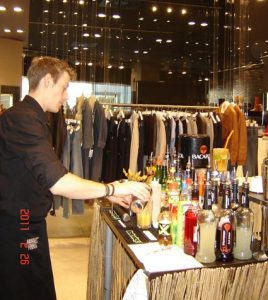 The Flying Barkeeper @ Max & Co. - BusinessHappyHour - Angebote für Geschäftskunden